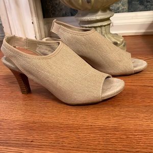 Aerosoles Canvas Slingback Heels